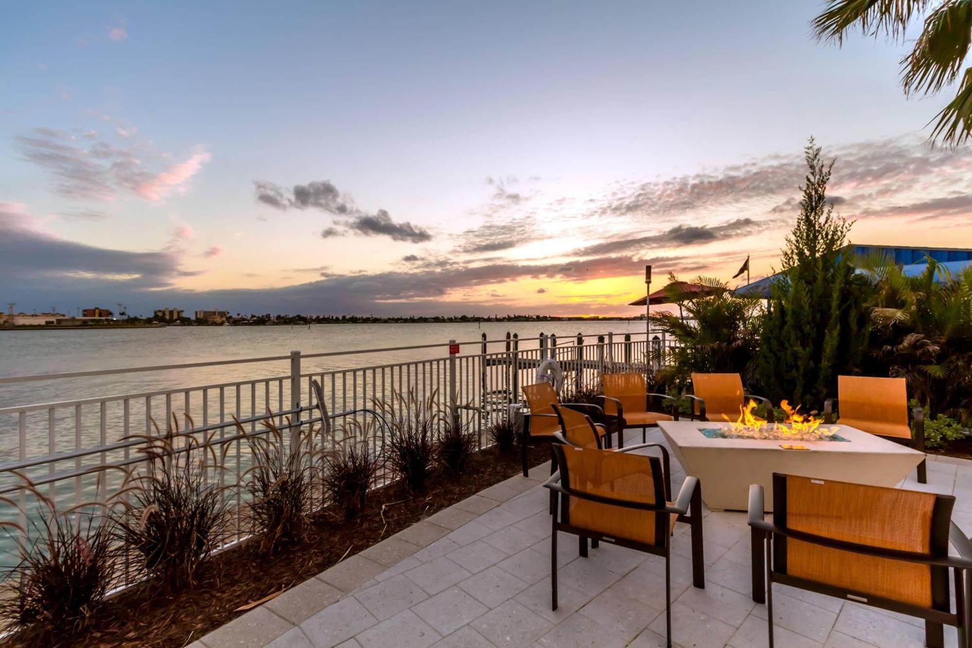 Courtyard By Marriott St. Petersburg Clearwater/Madeira Beach Zewnętrze zdjęcie